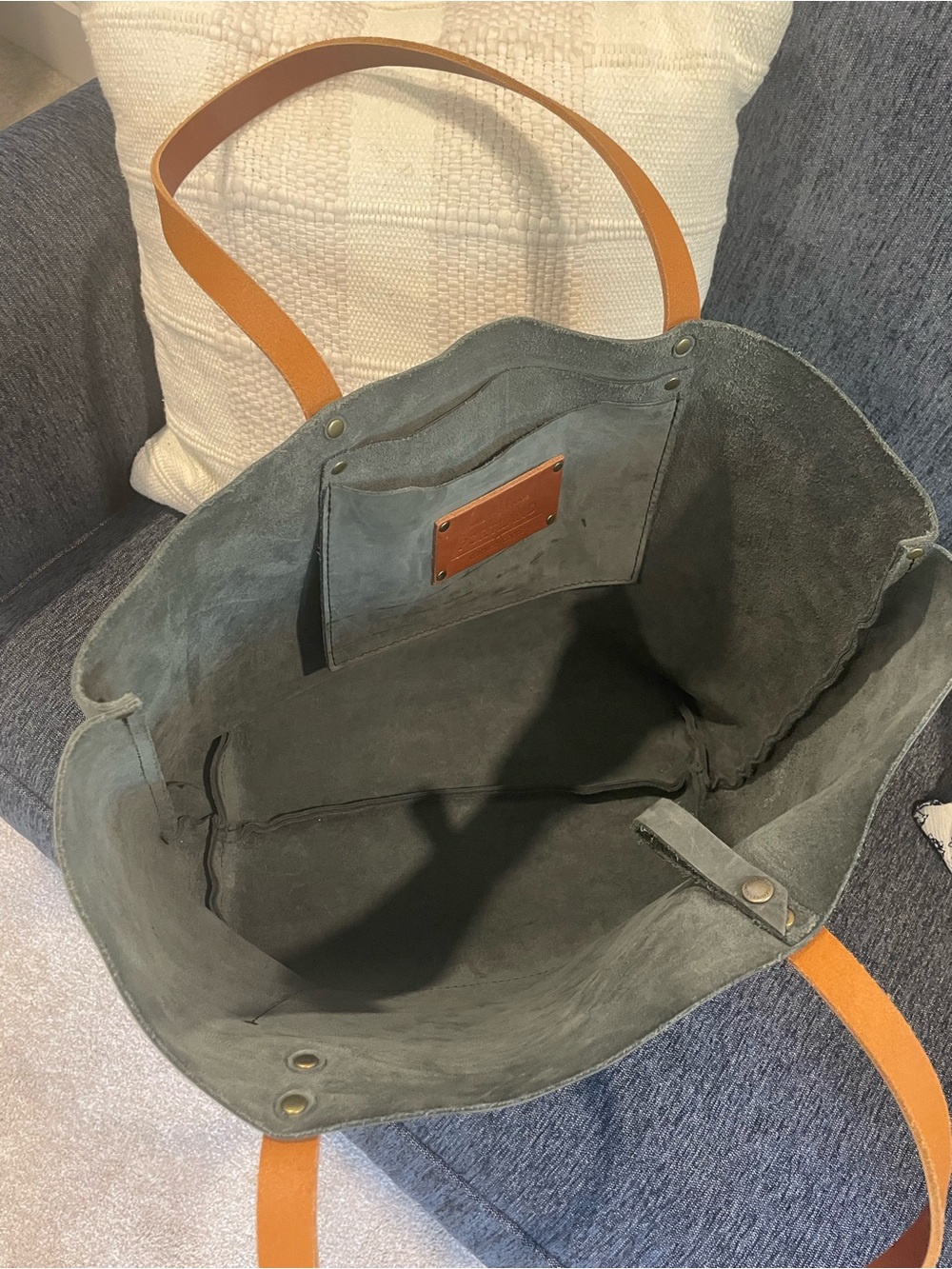 Portland Leather Large Peppercorn Tote - Picture 4 of 13